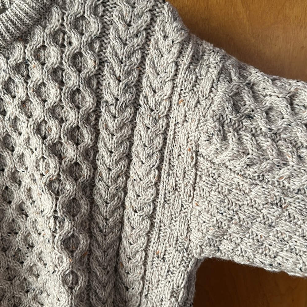 100% Virgin Wool Fisherman Sweater - Picture 7 of 9